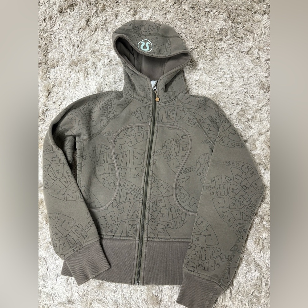Lululemon Scuba hoodie - Picture 1 of 8